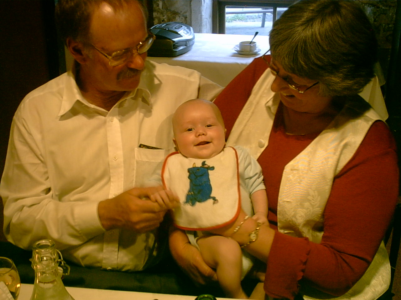 Kiesanowski and Kerdemelidis wedding trip/4_Breakfast/IMG00016.JPG